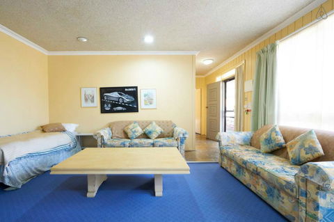 Cottages For Two - Newcastle Accommodation 5