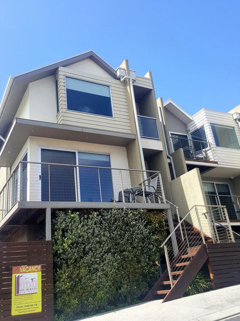 104 On Merri Apartments - New Castle Tourism 12