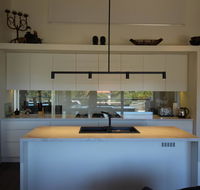 Lorne Holiday House - Newcastle Accommodation