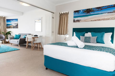 Ocean Views Resort Caloundra - New Castle Tourism 34