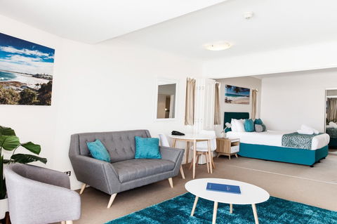 Ocean Views Resort Caloundra - New Castle Tourism 36