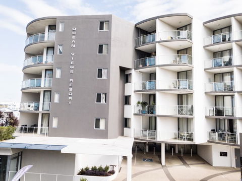 Ocean Views Resort Caloundra - New Castle Tourism 4