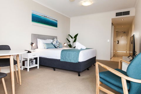 Ocean Views Resort Caloundra - New Castle Tourism 12