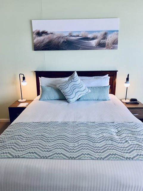 Ocean Views Resort Caloundra - New Castle Tourism 13