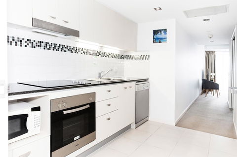 Ocean Views Resort Caloundra - New Castle Tourism 31
