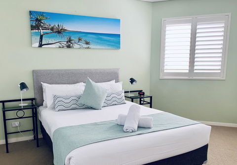 Ocean Views Resort Caloundra - New Castle Tourism 14