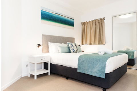 Ocean Views Resort Caloundra - New Castle Tourism 44