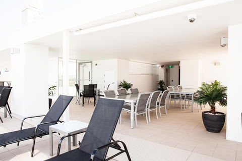 Ocean Views Resort Caloundra - New Castle Tourism 5