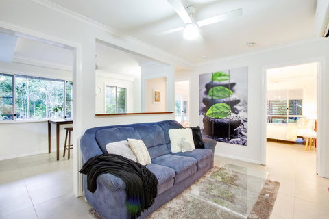 Airlie Beach Eco Cabins - Adults Only - Newcastle Accommodation 39