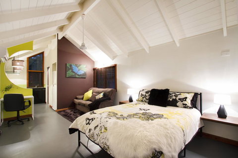 Airlie Beach Eco Cabins - Adults Only - Newcastle Accommodation 25