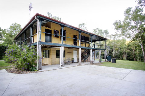 Airlie Beach Eco Cabins - Adults Only - Newcastle Accommodation 44