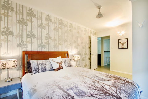 Airlie Beach Eco Cabins - Adults Only - Newcastle Accommodation 33