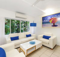 By The Sea Port Douglas - Newcastle Accommodation