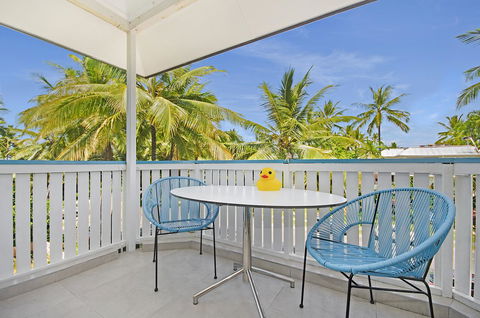 By The Sea Port Douglas - New Castle Tourism 16