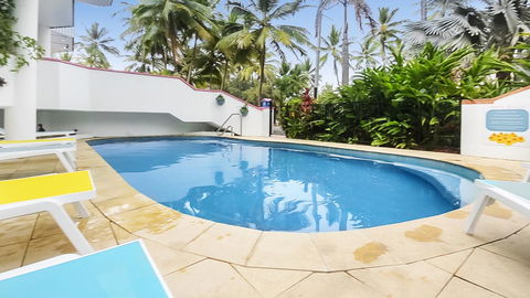 By The Sea Port Douglas - New Castle Tourism 25