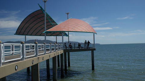 Aquarius On The Beach - New Castle Tourism 8
