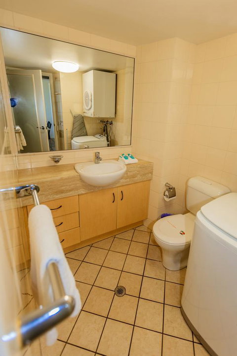 Grand Palais Boolarong Beachside Apartments - Newcastle Accommodation 34