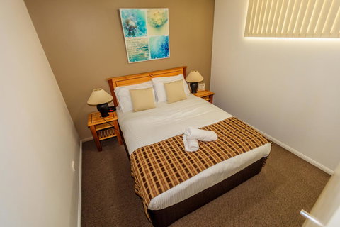 Grand Palais Boolarong Beachside Apartments - Newcastle Accommodation 13