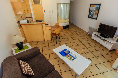 Grand Palais Boolarong Beachside Apartments - Newcastle Accommodation 11