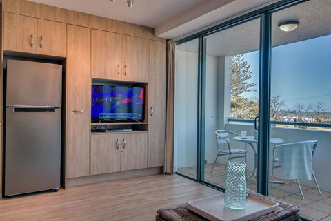 Grand Palais Boolarong Beachside Apartments - Newcastle Accommodation 7