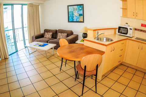 Grand Palais Boolarong Beachside Apartments - Newcastle Accommodation 17
