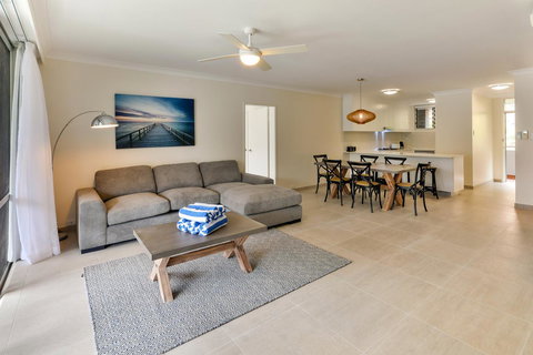 Frangipani 104 - Hamilton Island - Newcastle Accommodation 4