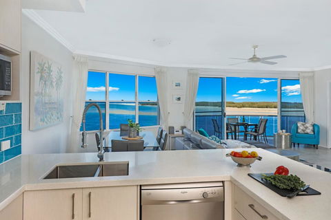 Watermark Resort Caloundra - New Castle Tourism 25