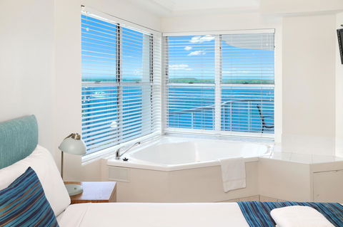 Watermark Resort Caloundra - New Castle Tourism 33