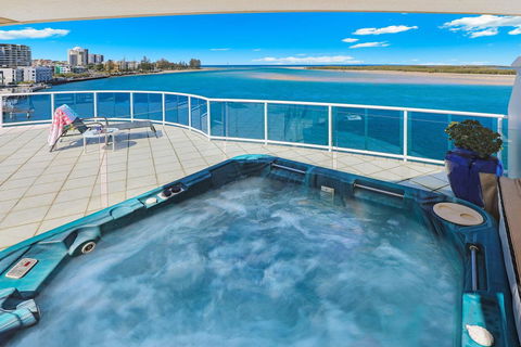 Watermark Resort Caloundra - New Castle Tourism 20