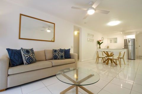 The White House Port Douglas - Newcastle Accommodation 2