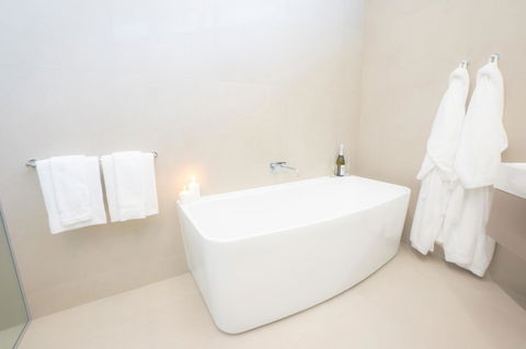 Pacific Hotel Cairns - New Castle Tourism 23
