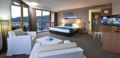 Pacific Hotel Cairns - New Castle Tourism 42