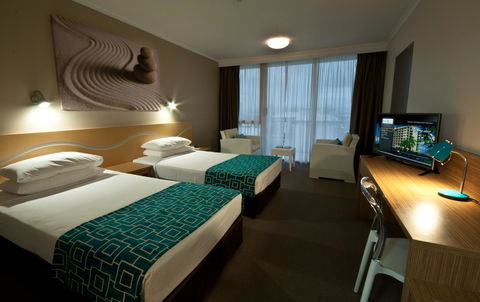 Pacific Hotel Cairns - New Castle Tourism 38