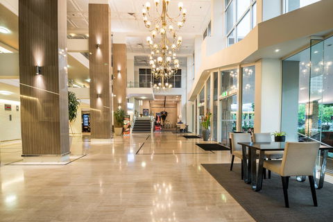 Pacific Hotel Cairns - New Castle Tourism 8