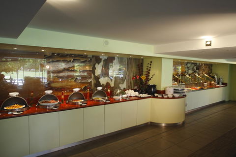 Pacific Hotel Cairns - New Castle Tourism 31