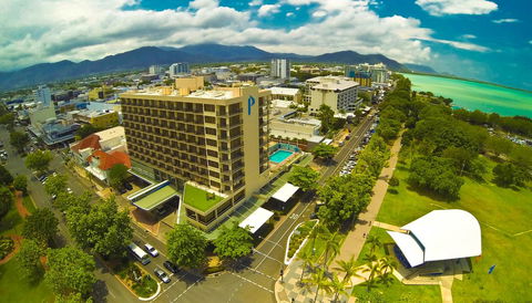 Pacific Hotel Cairns - New Castle Tourism 28