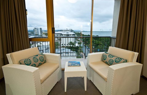 Pacific Hotel Cairns - New Castle Tourism 4