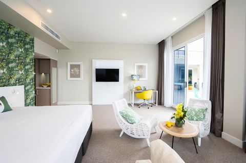 Pacific Hotel Cairns - New Castle Tourism 3