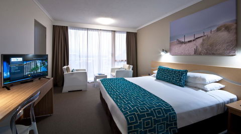Pacific Hotel Cairns - New Castle Tourism 34