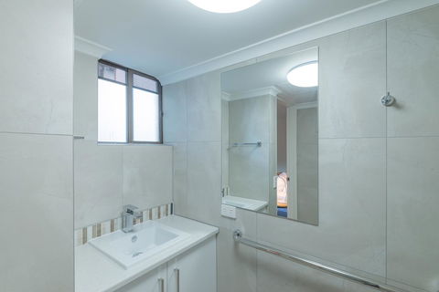 Munna Beach Apartments - Newcastle Accommodation 29