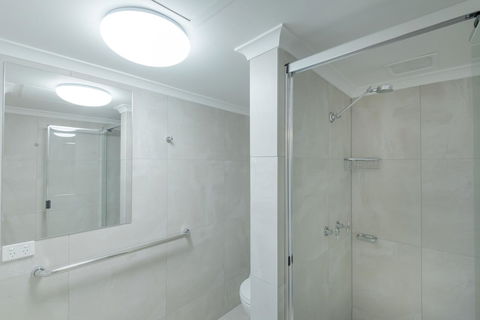 Munna Beach Apartments - Newcastle Accommodation 28