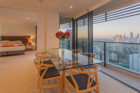 Oracle Resort Broadbeach - Gclr - New Castle Tourism 10