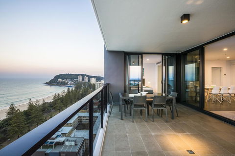 Boardwalk Burleigh Beach - Official - Newcastle Accommodation 9