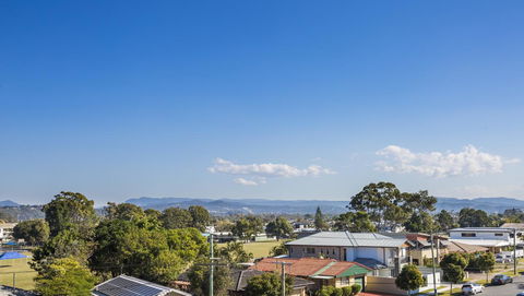 Boardwalk Burleigh Beach - Official - Newcastle Accommodation 44