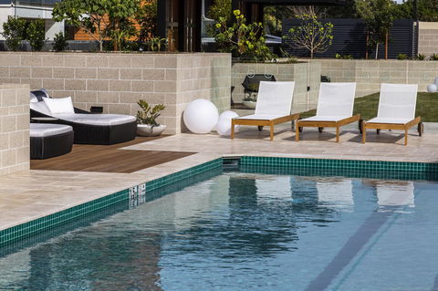 Boardwalk Burleigh Beach - Official - Newcastle Accommodation 35