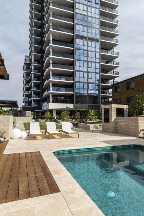 Boardwalk Burleigh Beach - Official - Newcastle Accommodation 5