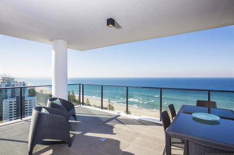 Boardwalk Burleigh Beach - Official - Newcastle Accommodation 2