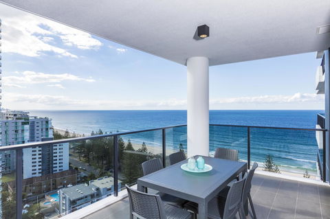 Boardwalk Burleigh Beach - Official - Newcastle Accommodation 22