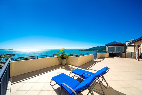 Pinnacles - Newcastle Accommodation 2