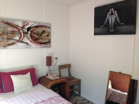 XYL Pets Friendly Seaside Boutique Guesthouse - New Castle Tourism 13